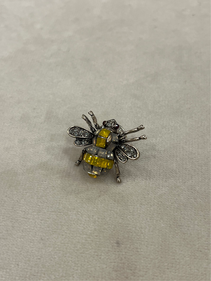 Pin’s Lyna Jaune