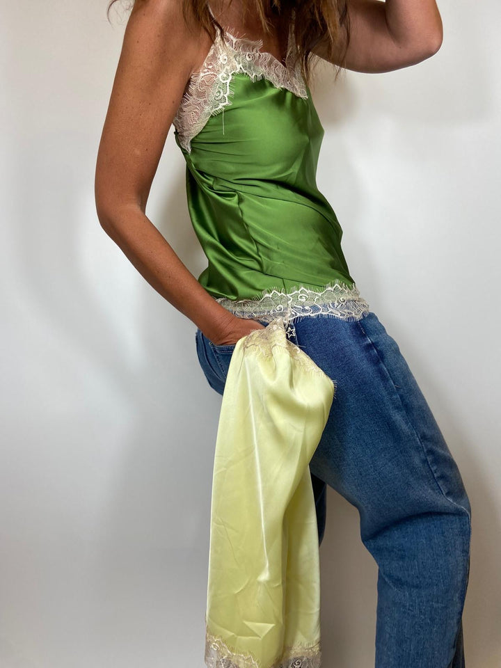Top Thylani  vert