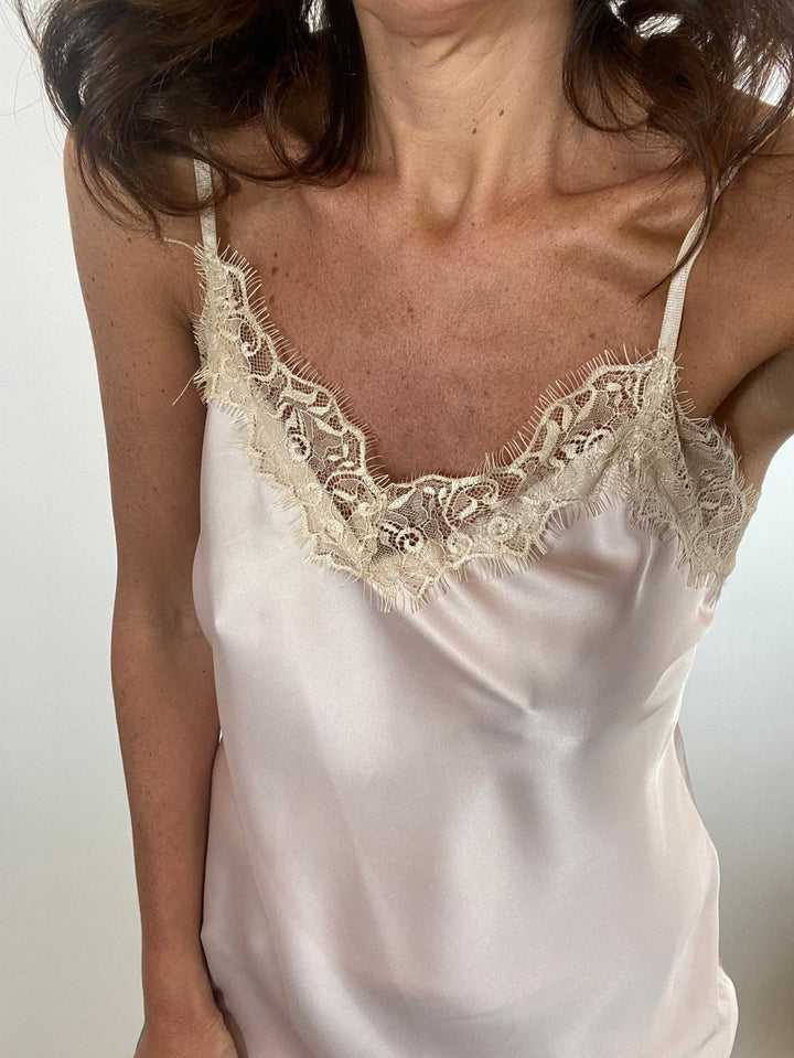 Top thylani Nude