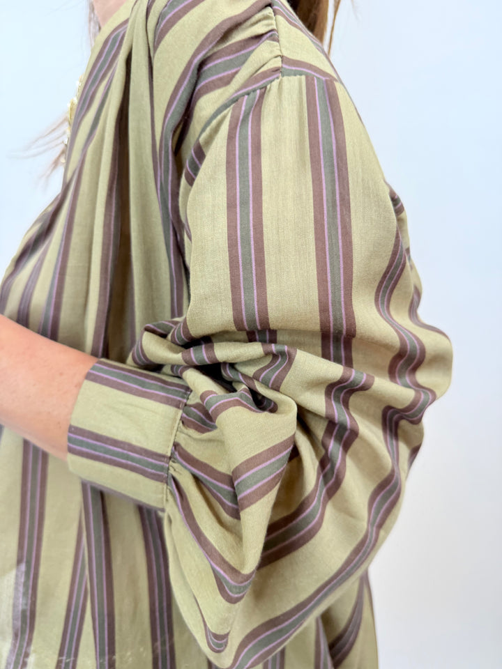 blouse nefle Couleur Taupe vue de profil 