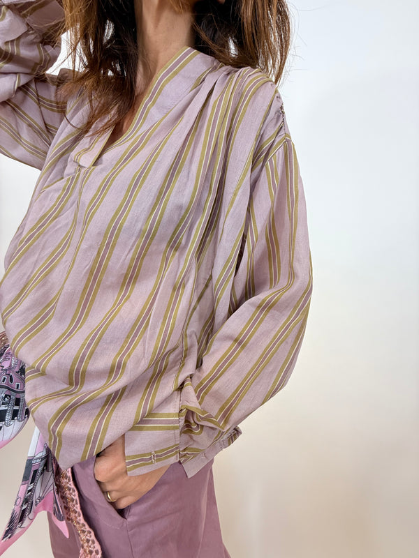 blouse nefle Couleur rose ancien vue  de profil 