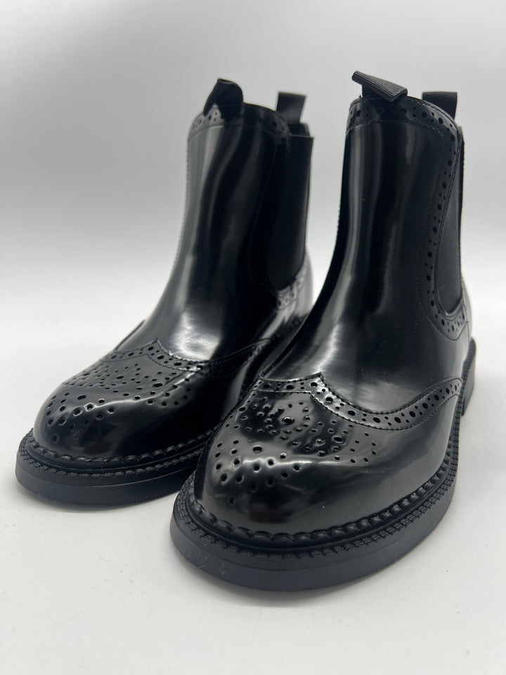 boots chelsea face